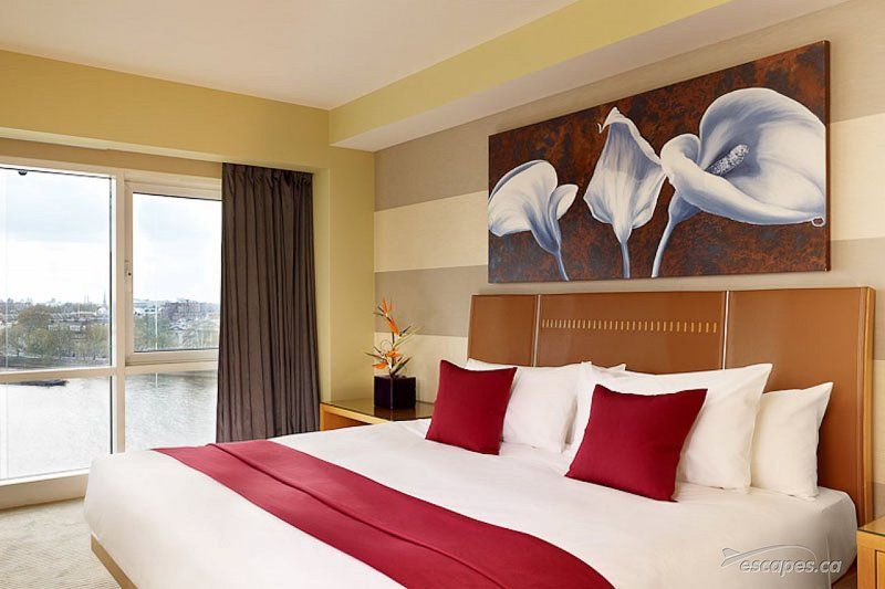 Plaza On The River 런던 외부 사진 A bedroom at the hotel